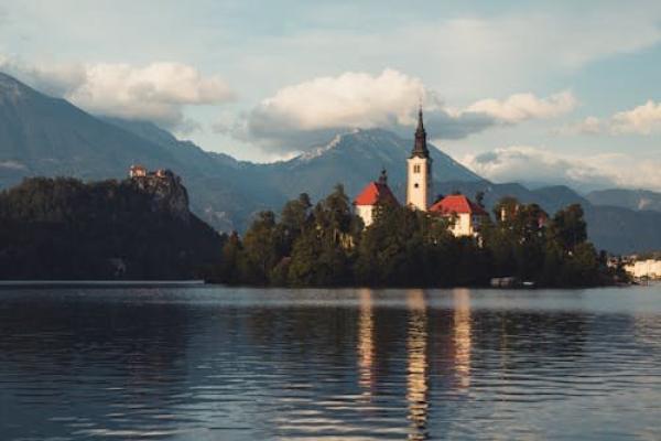 Silent Lake (Falski tajhti)