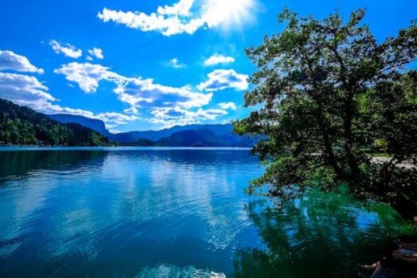 Walking the Lake Loop
