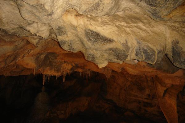 Cave halls (exceeding 50 meters in height)