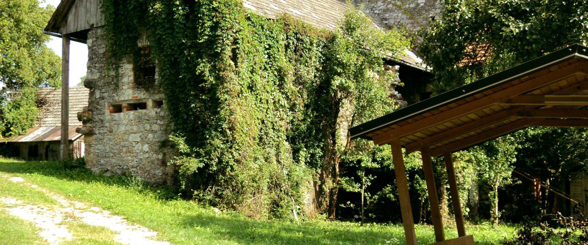 Vinica Castle