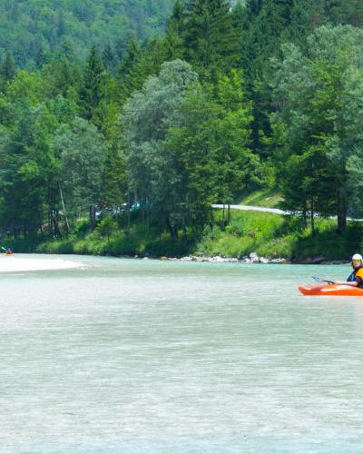 Kayaking on Soca river (42197319524)
