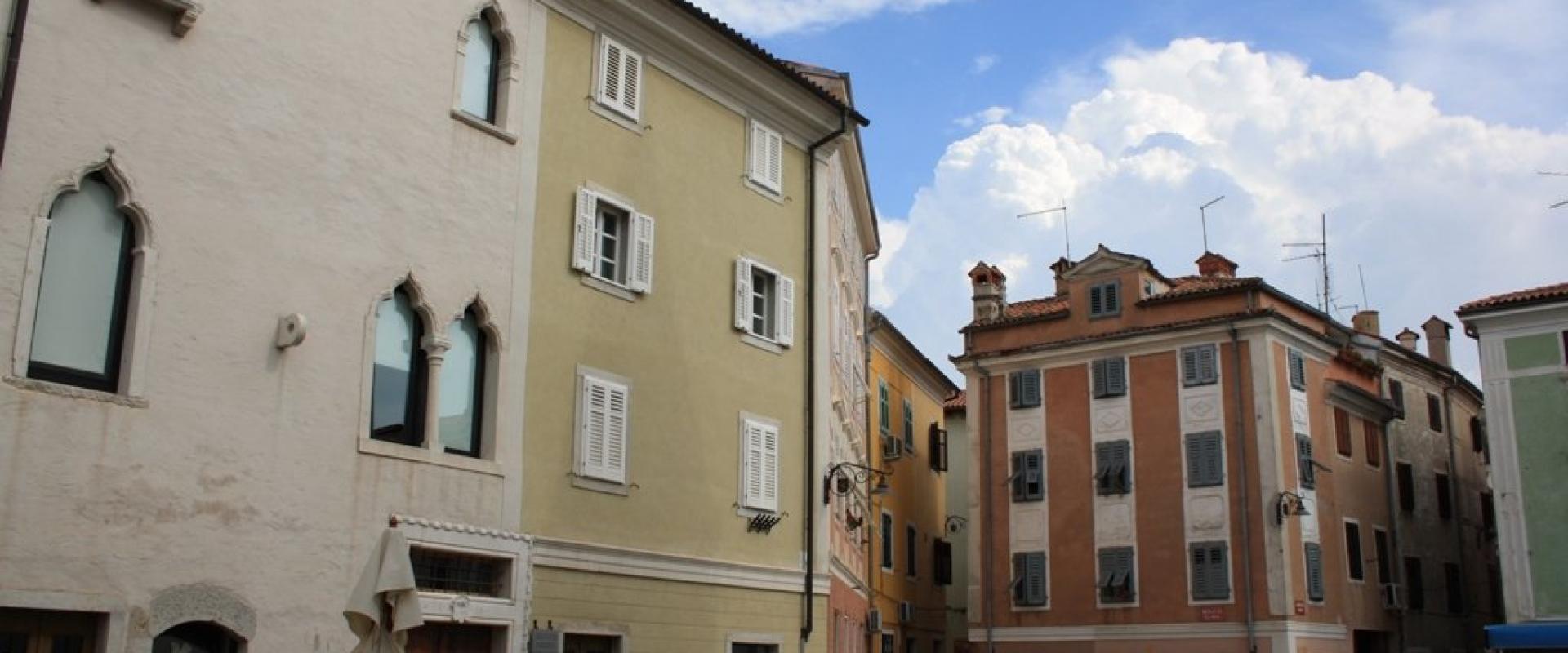 Izola