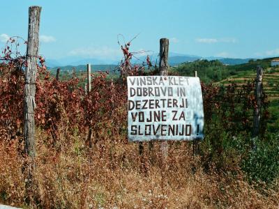 Goriška Brda -- "Vinska klet Dobrovo in dezerteri vojne za Slovenijo!" (7933195082)