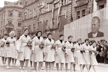 Prvomajski sprevod v Ljubljani 1960 (8)