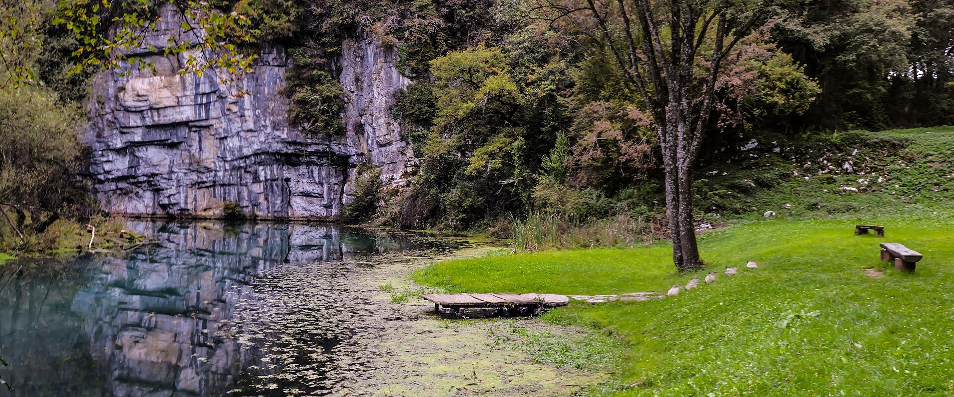 25 marked hiking trails