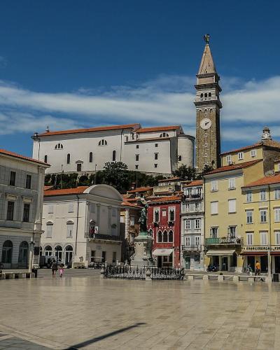 Tartini Square-1586194