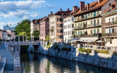 Colorful Houses and Restaurants on the Bank of the River Ljubljanica, Ljubljana, Slovenia (36393470912)