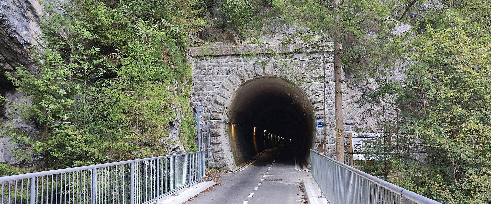 Štrekna Railway Tunnel
