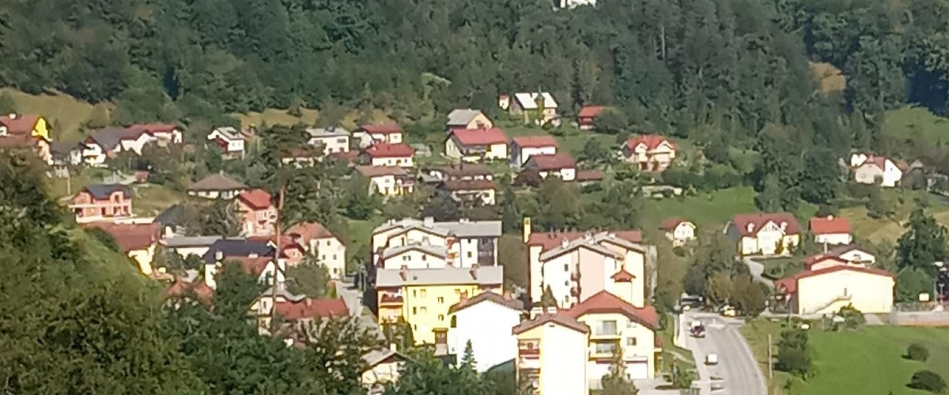 The spa village of Rimske Toplice in its green valley near Celje
