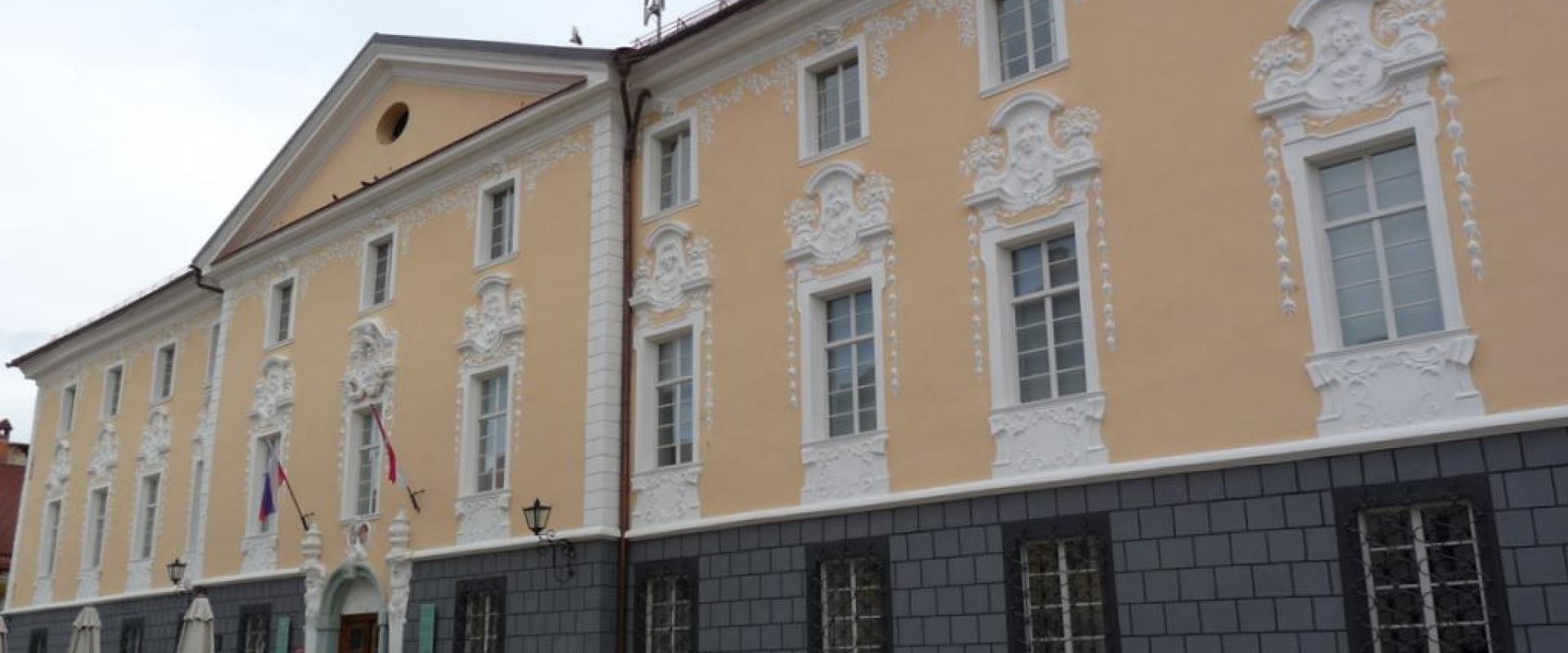 The facade of Radovljica Manor on Linhartov trg