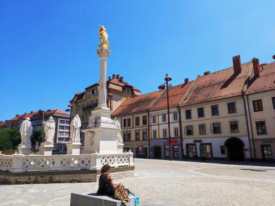 Glavni trg, the main square of Maribor, with its plague column