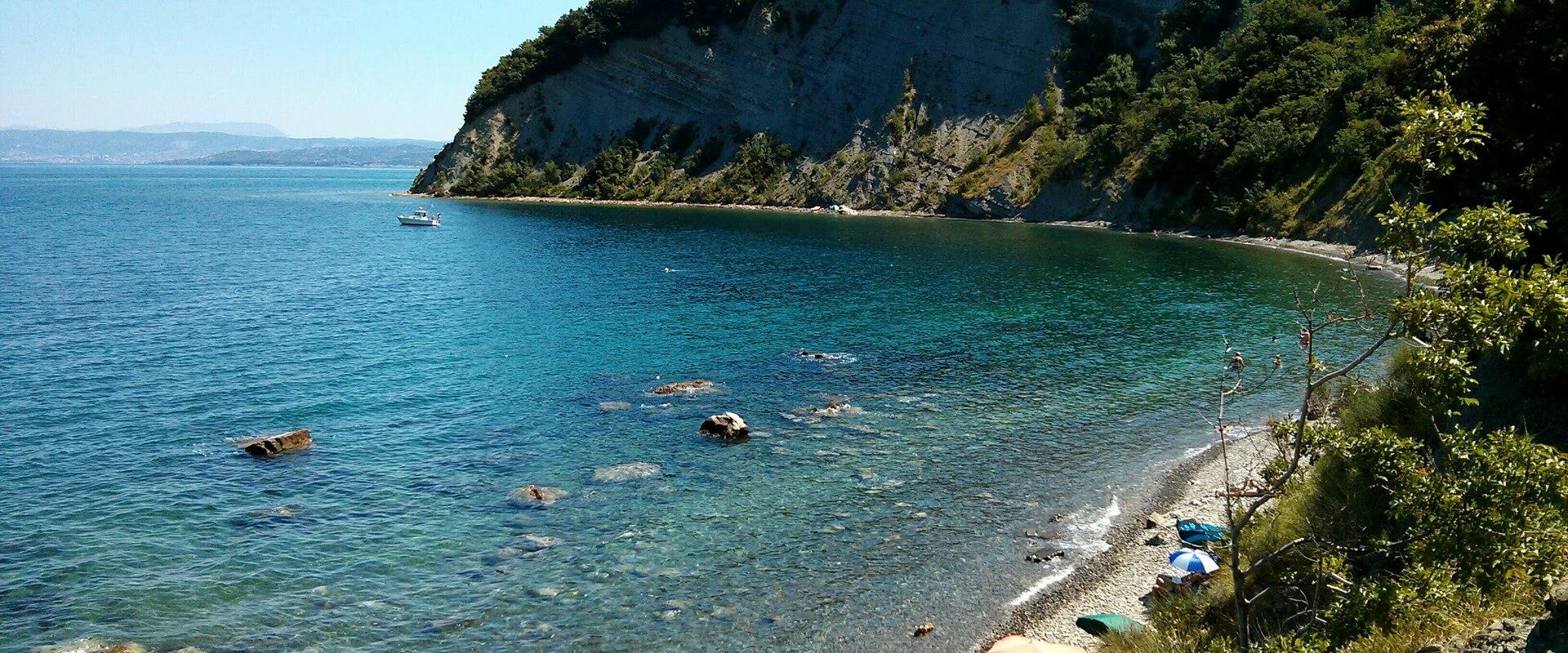 Mesečev Zaliv (Moon Bay)