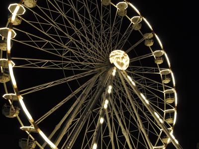 Illuminated Ferris wheel at the Terme Čatež resort at night
