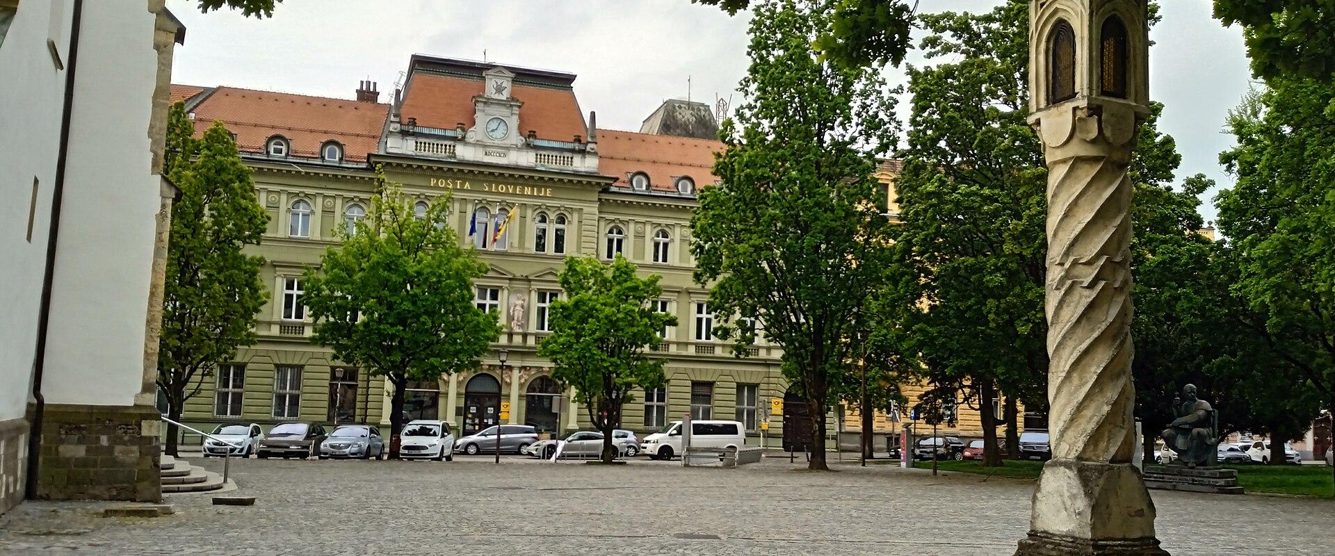 Slomsek Square