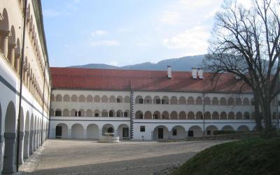 Kostanjevica-grad-samostan-2