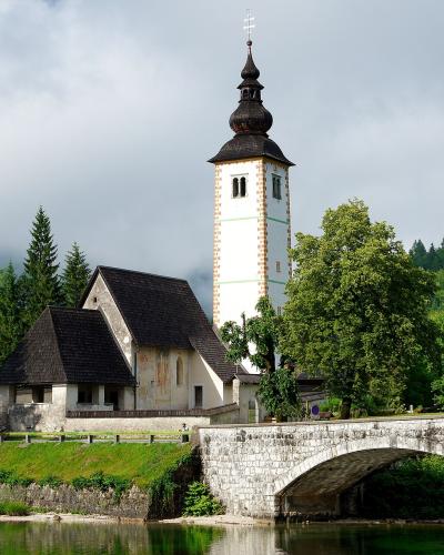 Kostel sv